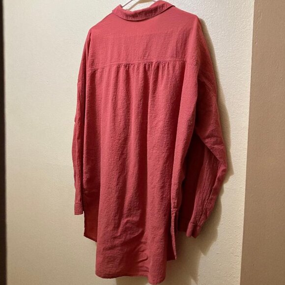 Free People Coral Love Her Madly Oversized Textured Button Up Tunic Top Medium - Picture 2 of 5